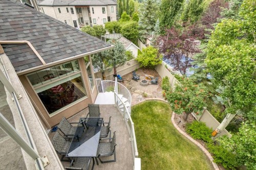 44 Evergreen Lane Sw, Calgary, AB 