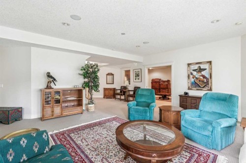 44 Evergreen Lane Sw, Calgary, AB 