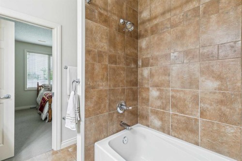 44 Evergreen Lane Sw, Calgary, AB 