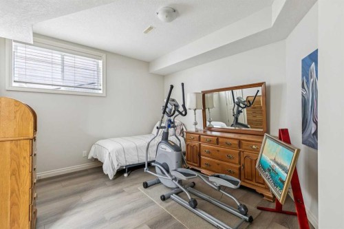 44 Evergreen Lane Sw, Calgary, AB 