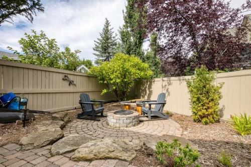 44 Evergreen Lane Sw, Calgary, AB 