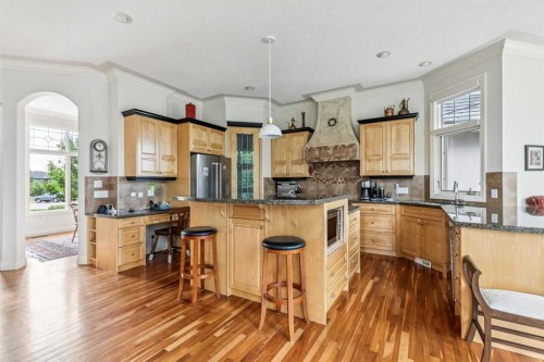 44 Evergreen Lane Sw, Calgary, AB 