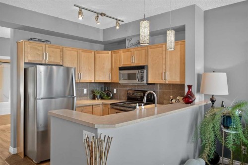 2-140 Rockyledge View Nw, Calgary, AB 