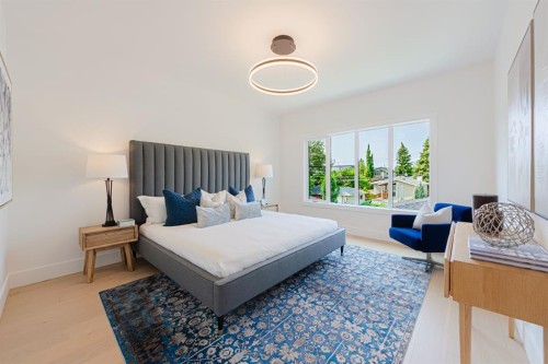 2302 Osborne Crescent Sw, Calgary, AB - Indoor Photo Showing Bedroom