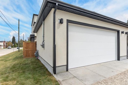 2302 Osborne Crescent Sw, Calgary, AB - Outdoor With Exterior