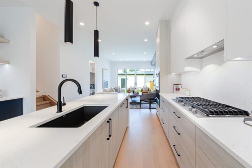 2302 Osborne Crescent Sw, Calgary, AB - Indoor Photo Showing Kitchen With Upgraded Kitchen