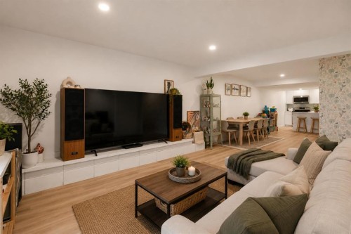 2316 State Road Sw, Calgary, AB - Indoor Photo Showing Living Room