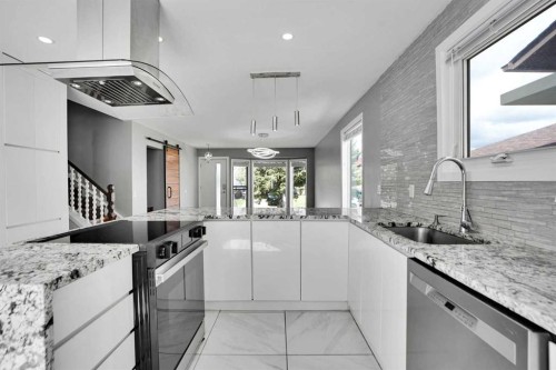 127 Woodstock Road Sw, Calgary, AB 