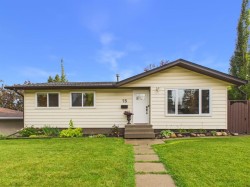 15 Hazelwood Crescent SW Calgary, AB T2V 3C1