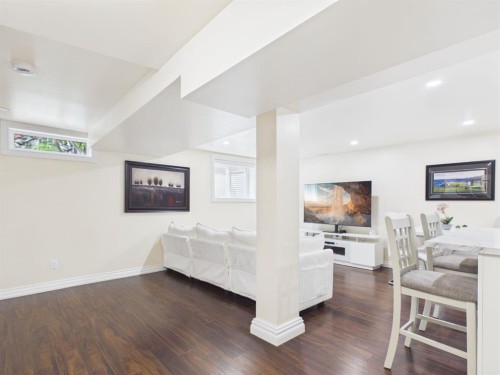 15 Hazelwood Crescent Sw, Calgary, AB - Indoor