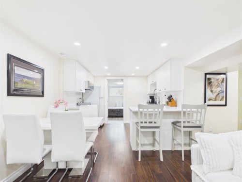 15 Hazelwood Crescent Sw, Calgary, AB - Indoor