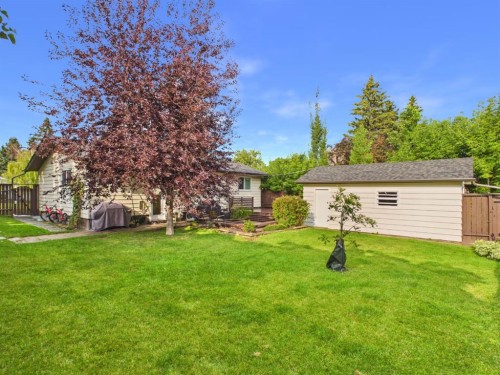 15 Hazelwood Crescent Sw, Calgary, AB - Outdoor