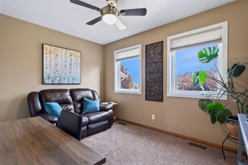 30 Somerset Court Sw, Calgary, AB - Indoor Photo Showing Other Room