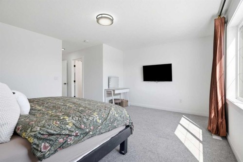 825 Edgefield Street, Strathmore, AB 