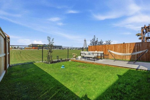 825 Edgefield Street, Strathmore, AB 