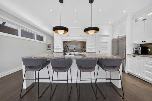 1732 49 Avenue Sw, Calgary, AB 