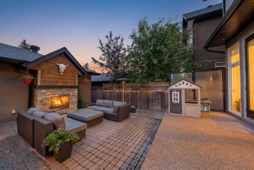 1732 49 Avenue Sw, Calgary, AB 