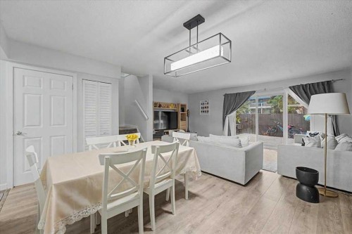 114-210 86 Avenue Se, Calgary, AB - Indoor Photo Showing Other Room
