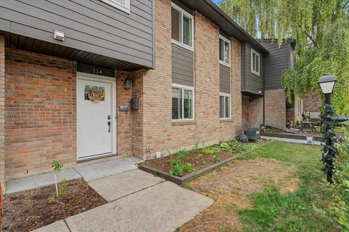 114-210 86 Avenue Se, Calgary, AB - Outdoor With Exterior