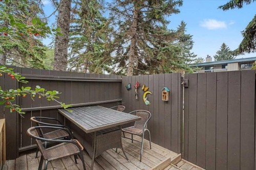 114-210 86 Avenue Se, Calgary, AB - Outdoor