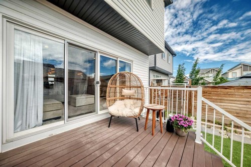 905 Livingston Way Ne, Calgary, AB 