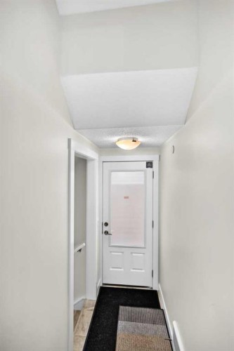 905 Livingston Way Ne, Calgary, AB 