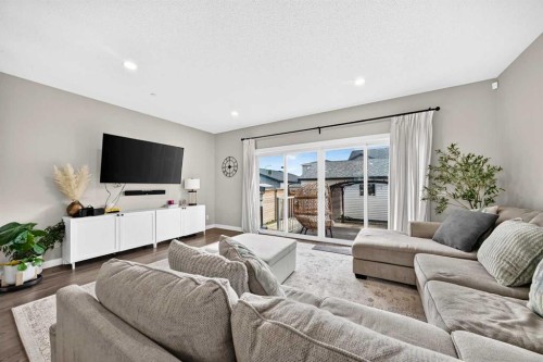 905 Livingston Way Ne, Calgary, AB 