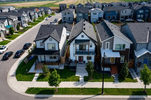 905 Livingston Way Ne, Calgary, AB 