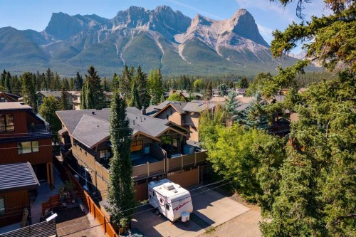 624 4Th Street, Canmore, AB 