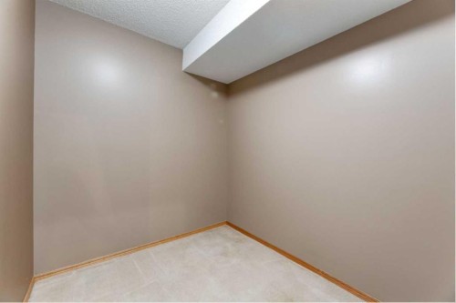 59 Mt Aberdeen Manor Se, Calgary, AB 