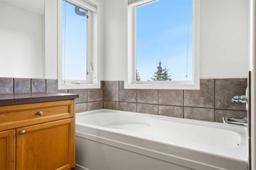 235 Arbour Stone Place Nw, Calgary, AB - Indoor Photo Showing Bathroom