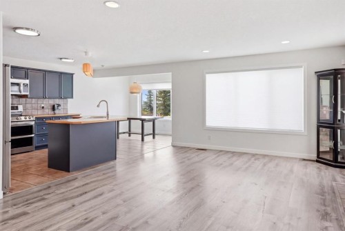 235 Arbour Stone Place Nw, Calgary, AB - Indoor Photo Showing Kitchen