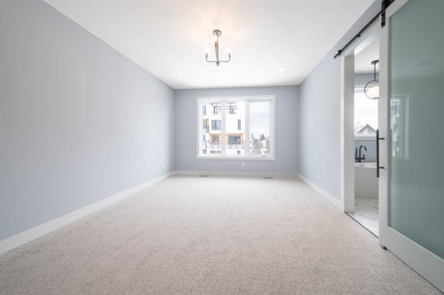 1415 27 Street Sw, Calgary, AB - Indoor Photo Showing Other Room