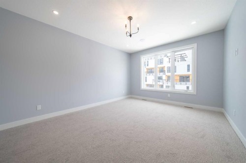 1415 27 Street Sw, Calgary, AB - Indoor Photo Showing Other Room