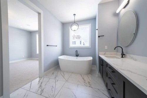 1415 27 Street Sw, Calgary, AB - Indoor Photo Showing Bathroom