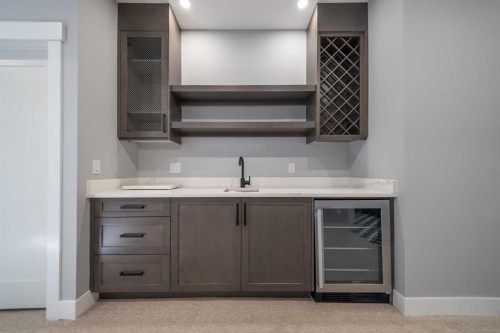 1415 27 Street Sw, Calgary, AB - Indoor Photo Showing Other Room