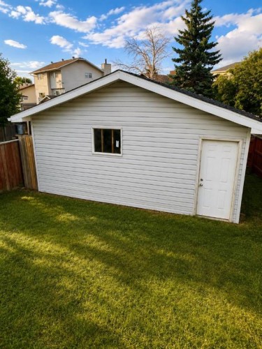 56 Whitehaven Road Ne, Calgary, AB - Outdoor