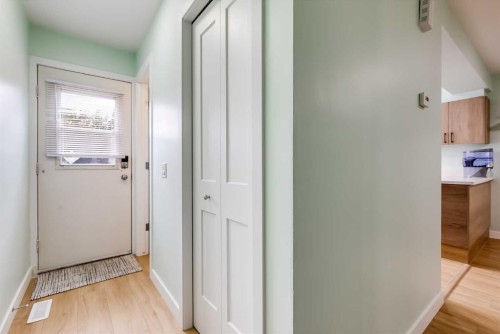 2187 Woodview Drive Sw, Calgary, AB 