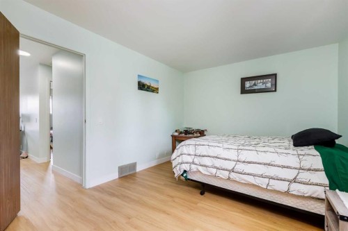 2187 Woodview Drive Sw, Calgary, AB 