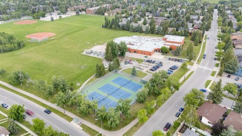 2187 Woodview Drive Sw, Calgary, AB 