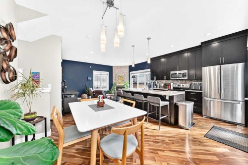 3-309 15 Avenue Ne, Calgary, AB - Indoor