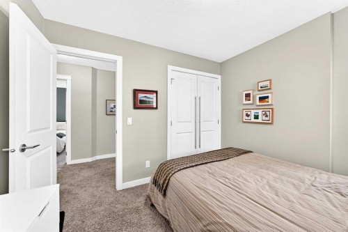 3-309 15 Avenue Ne, Calgary, AB - Indoor Photo Showing Bedroom