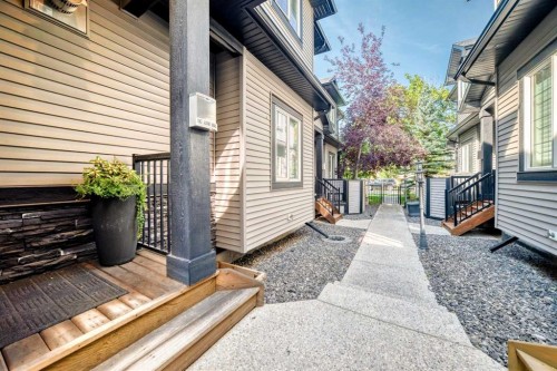 3-309 15 Avenue Ne, Calgary, AB - Outdoor With Exterior