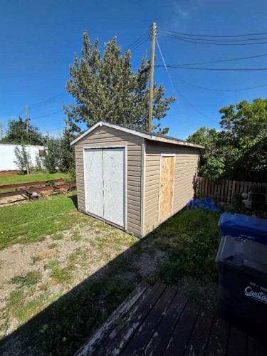 1 Park Ave, Carstairs, AB 