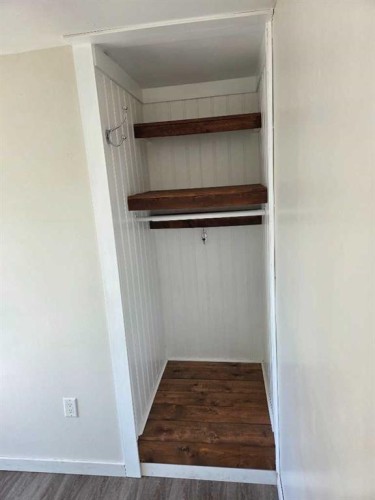 1 Park Ave, Carstairs, AB 