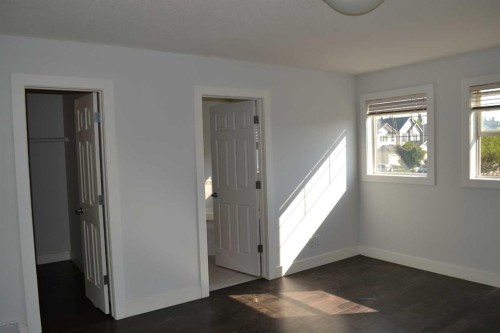 249 Evansmeade Circle Nw, Calgary, AB 