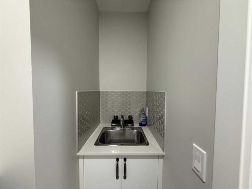 113 Corner Glen Way Ne, Calgary, AB - Indoor