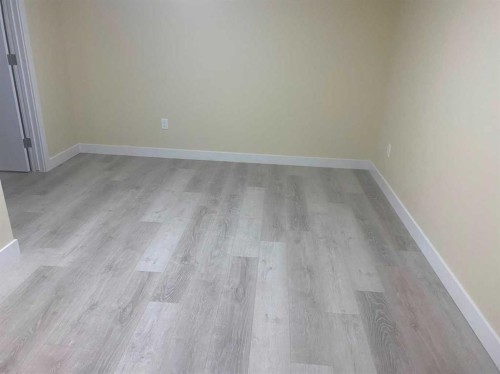 113 Corner Glen Way Ne, Calgary, AB - Indoor Photo Showing Other Room