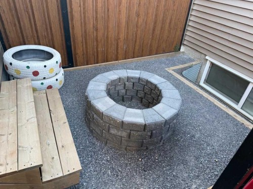 113 Corner Glen Way Ne, Calgary, AB - Outdoor