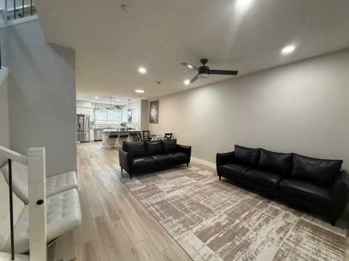 113 Corner Glen Way Ne, Calgary, AB - Indoor